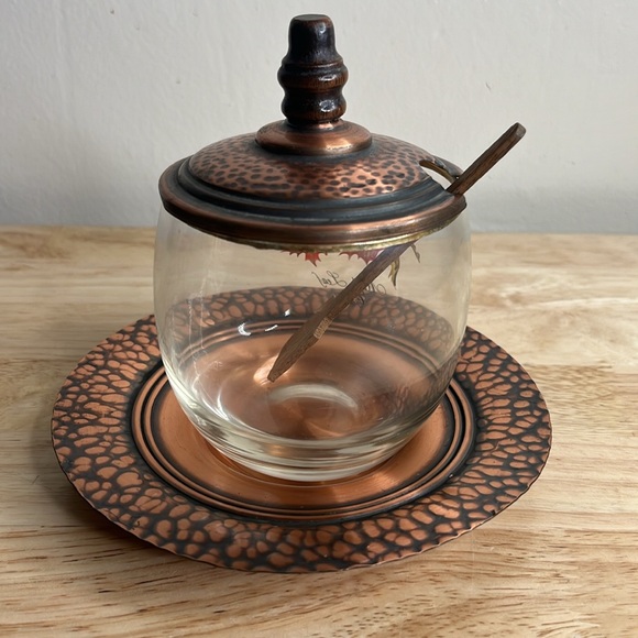 Vintage “Maple Leaf Canada” Glass and copper Jam Jar W/ Lid And Spoon and plate - Picture 11 of 11